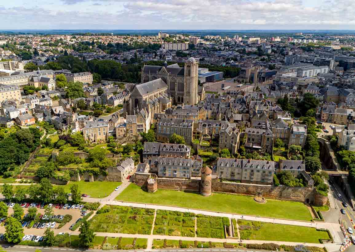 Rencontrer TUI à Le Mans : mon voyage au cœur des vacances à la française